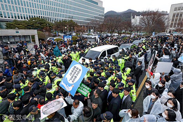 韩国最大在野党指责总统涉嫌煽动内乱，引发政治风波