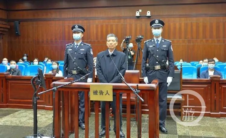 人草大战引发反思，九人（包括副市长）被处理的事件反思