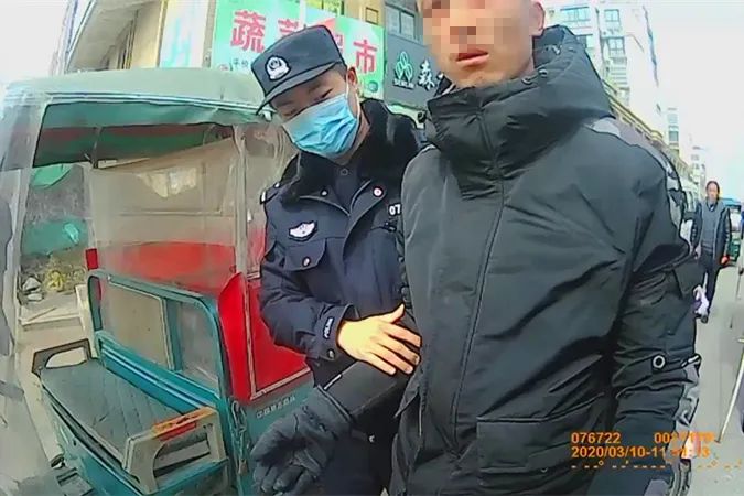 小偷与警察监控录像下的对决，现场揭秘行动