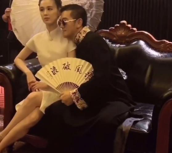 杨子与黄圣依婚姻证背后的秘密